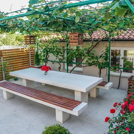 Dalibor 1870 Apartament Pula