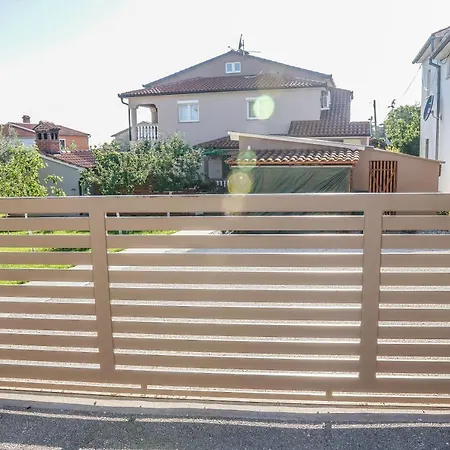 Dalibor 1870 Appartamento Pola